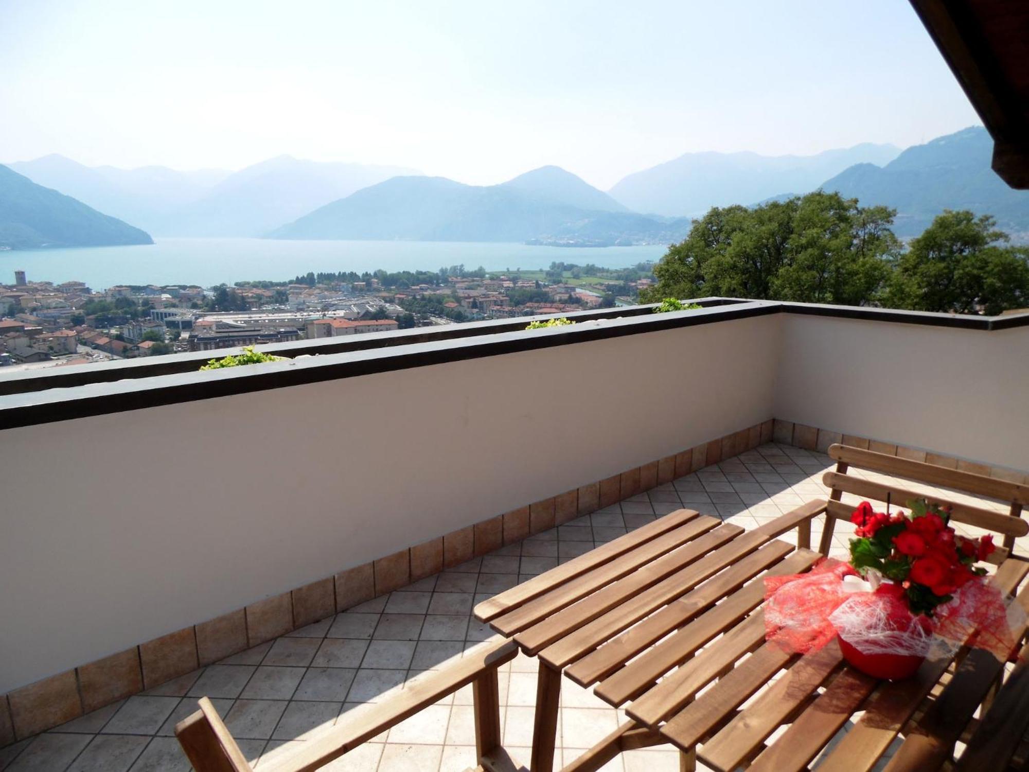 Villa In Pisogne With Pool Garden And Lake View Exterior photo